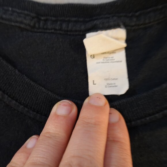 Unisex The Used Heartwork T Shirt Skeleton with Heart sz L Excellent Condition - Picture 2 of 3